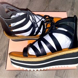 Gianni Bini Wedge Tie up sandal Women’s 10 black leather brand new